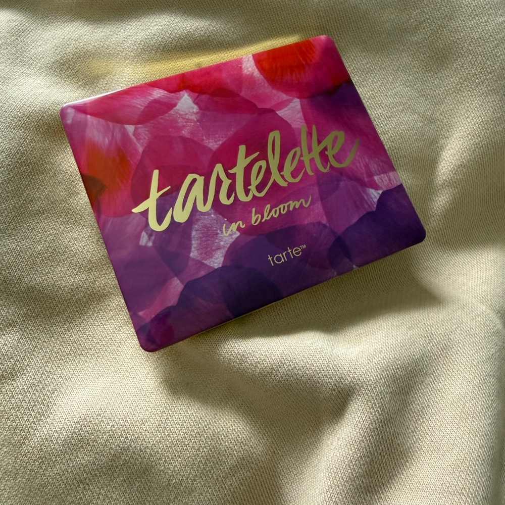 🆕 Tarte Tartelette In Bloom Palette